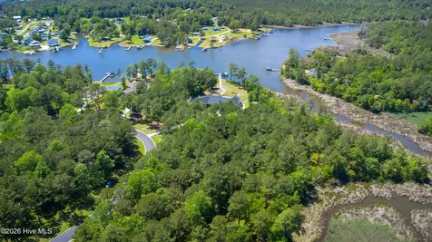 272 Southern Plantation Drive S Oriental NC 28571