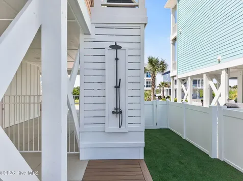 350 E 4th Street Ocean Isle Beach NC 28469