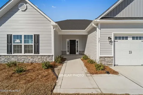 494 Appalachian Trail N Jacksonville NC 28546