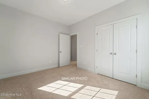 494 Appalachian Trail N Jacksonville NC 28546