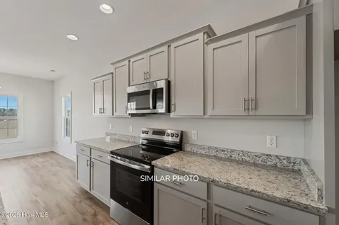 494 Appalachian Trail N Jacksonville NC 28546