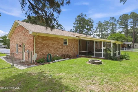 603 River Road Trent Woods NC 28562