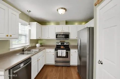 3824 St. Augustine Drive Greenville NC 27834
