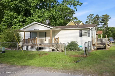 175 Pine Cone Lane Blounts Creek NC 27814
