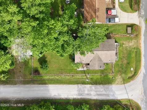 175 Pine Cone Lane Blounts Creek NC 27814