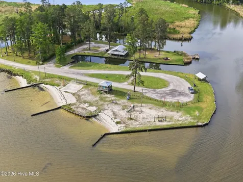 175 Pine Cone Lane Blounts Creek NC 27814