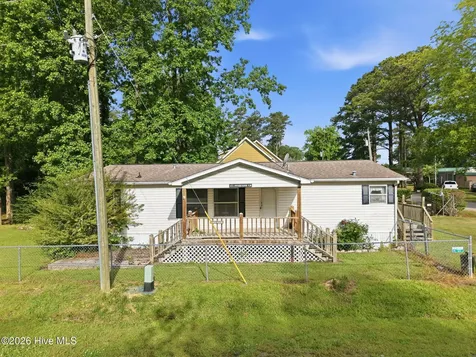 175 Pine Cone Lane Blounts Creek NC 27814
