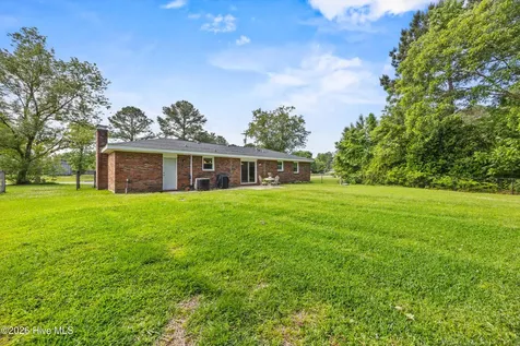 103 Vandergrift Drive Jacksonville NC 28540