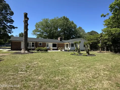 1304 Dogwood Lane Laurinburg NC 28352