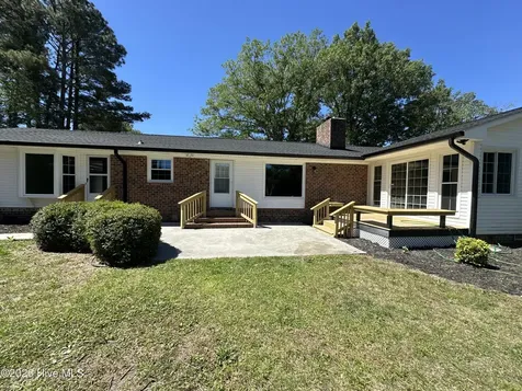 1304 Dogwood Lane Laurinburg NC 28352