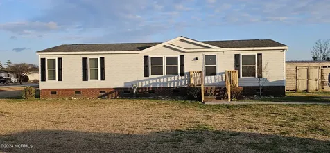 114 Pittman Road Hubert NC 28539