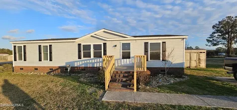 114 Pittman Road Hubert NC 28539
