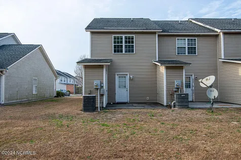 300 Streamwood Drive Jacksonville NC 28546