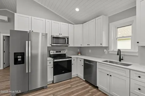 149 Long Pond Loop Swansboro NC 28584