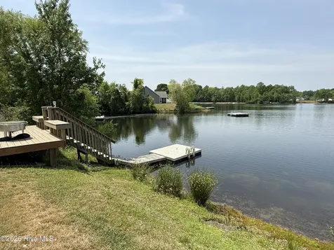 415 Antioch Lakes Road New Bern NC 28560