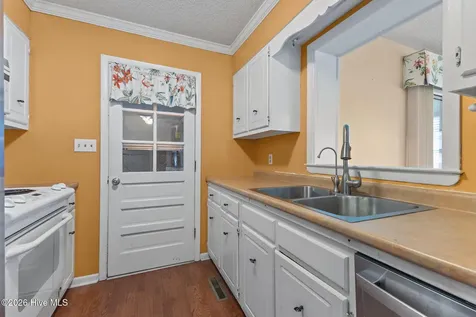 902 Hedrick Boulevard Morehead City NC 28557