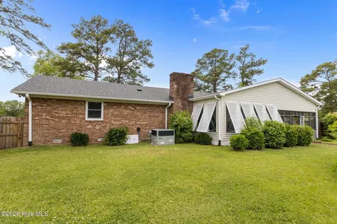 902 Hedrick Boulevard Morehead City NC 28557