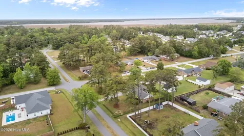 902 Hedrick Boulevard Morehead City NC 28557