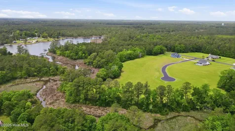 122 Davis Field Court Oriental NC 28571