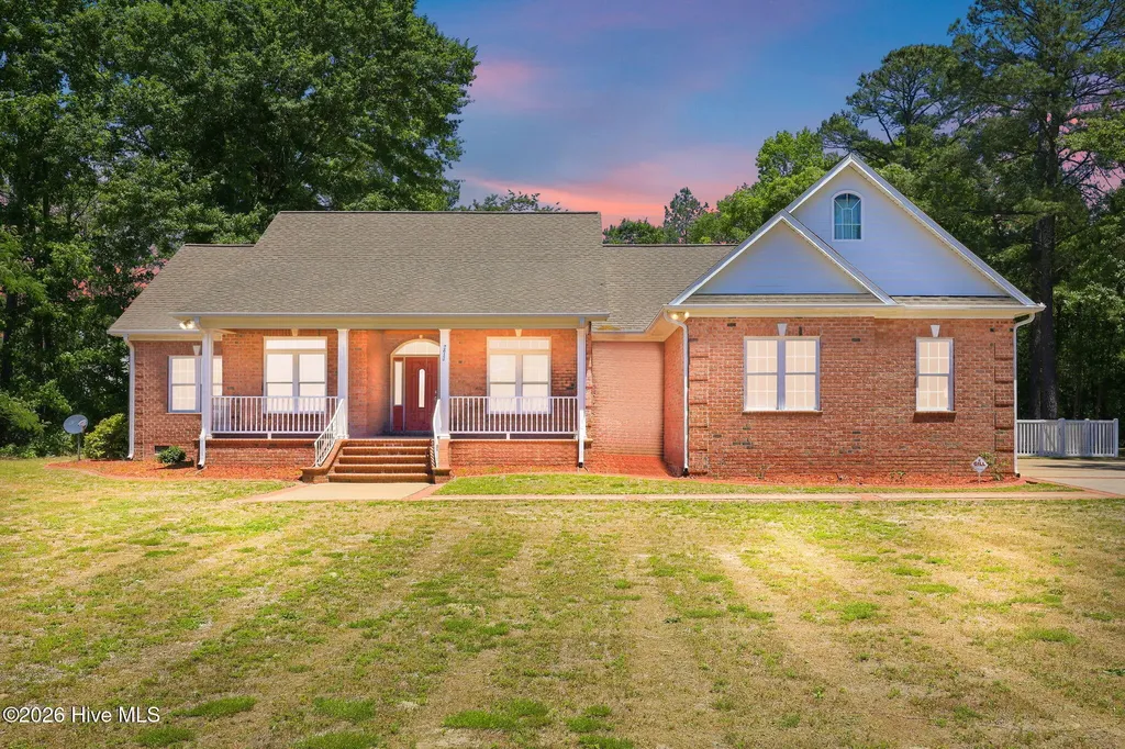 2612 Baywood Road Eastover NC 28312
