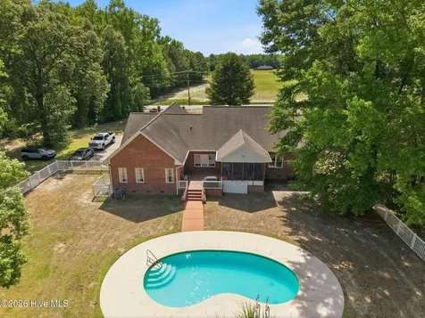 2612 Baywood Road Eastover NC 28312