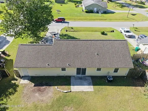 143 Glenwood Drive Hubert NC 28539