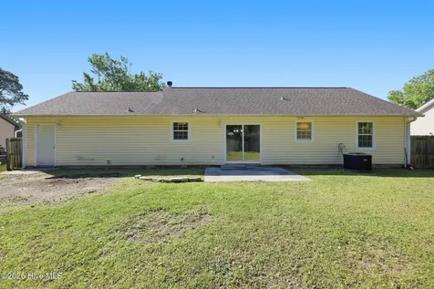 143 Glenwood Drive Hubert NC 28539