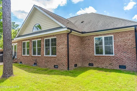 201 Sundew Court Southern Pines NC 28387