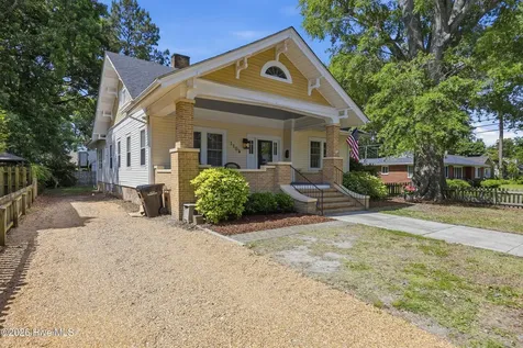 1105 W Church Street Elizabeth City NC 27909