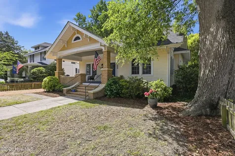 1105 W Church Street Elizabeth City NC 27909