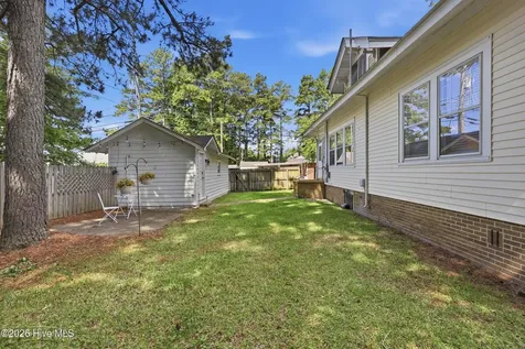 1105 W Church Street Elizabeth City NC 27909
