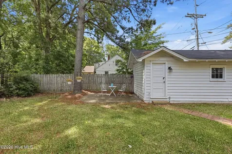 1105 W Church Street Elizabeth City NC 27909