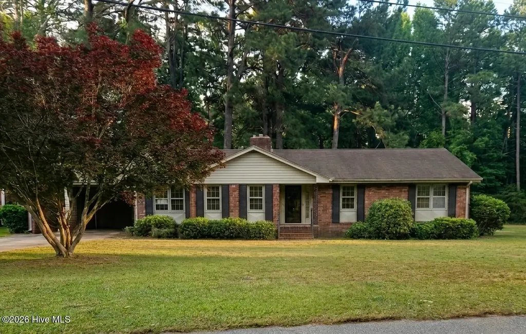 111 Fairlane Road Greenville NC 27834