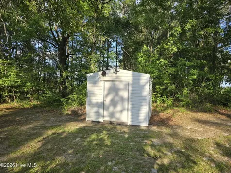 152 Clifton Meadows Lane Hubert NC 28539