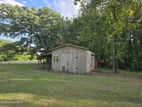 152 Clifton Meadows Lane Hubert NC 28539