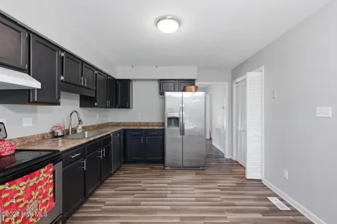 165 Raintree Circle Jacksonville NC 28540