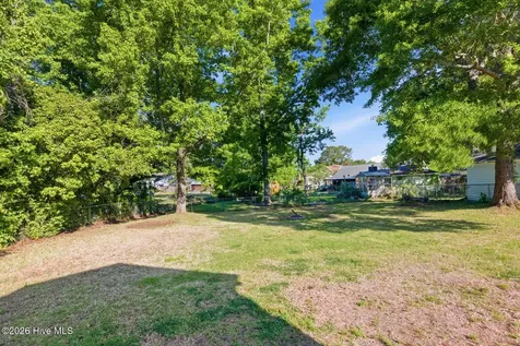 165 Raintree Circle Jacksonville NC 28540
