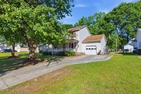 165 Raintree Circle Jacksonville NC 28540