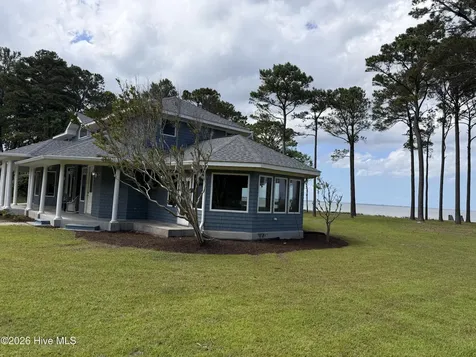 492 Sandy Point Drive Beaufort NC 28516