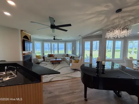 492 Sandy Point Drive Beaufort NC 28516