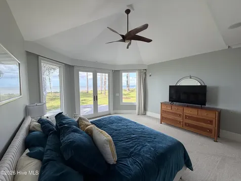 492 Sandy Point Drive Beaufort NC 28516