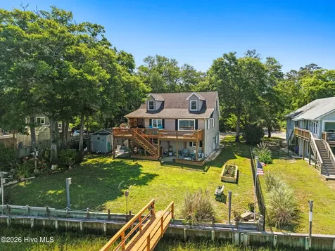 2920 W Yacht Drive Oak Island NC 28465