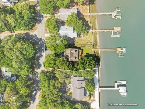 2920 W Yacht Drive Oak Island NC 28465