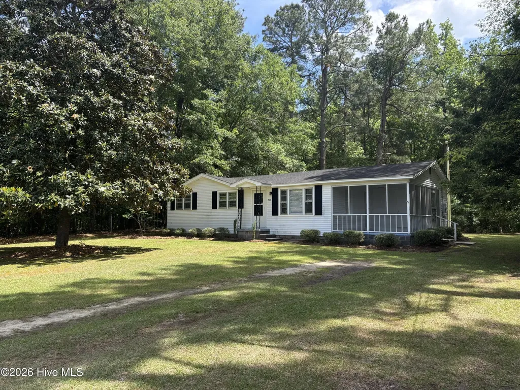 728 Warrior Trail Whiteville NC 28472