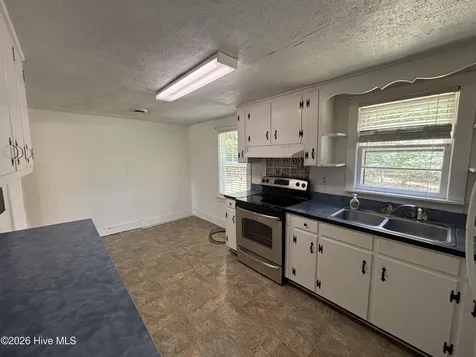 728 Warrior Trail Whiteville NC 28472
