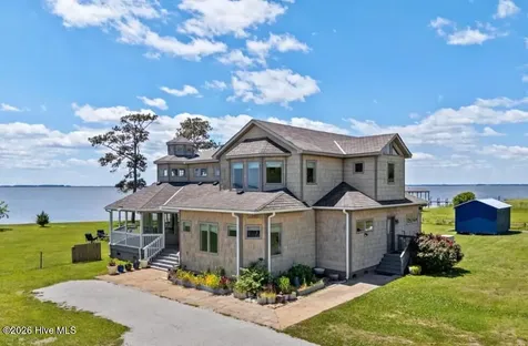 110 Barnes Lane Knotts Island NC 27950