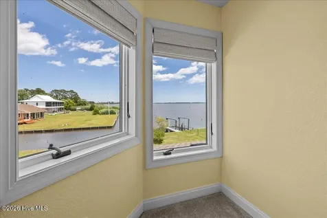 110 Barnes Lane Knotts Island NC 27950