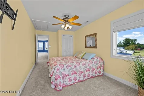 110 Barnes Lane Knotts Island NC 27950