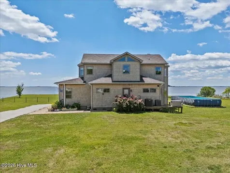 110 Barnes Lane Knotts Island NC 27950