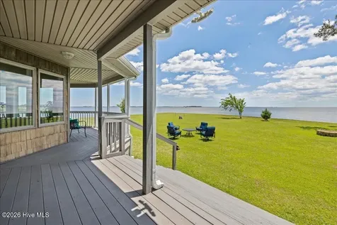 110 Barnes Lane Knotts Island NC 27950